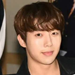 Hoon（EX UKISS）
