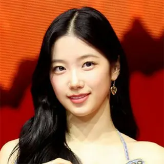 KAZUHA（LE SSERAFIM）